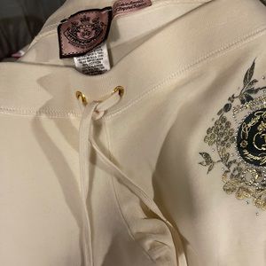 Women’s Juicy Couture Sweatpants.